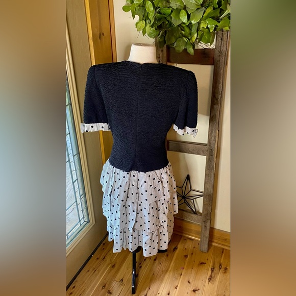 💥David Warren Drop Waist Ruffle Dress - VINTAGE💥 - Picture 3 of 13